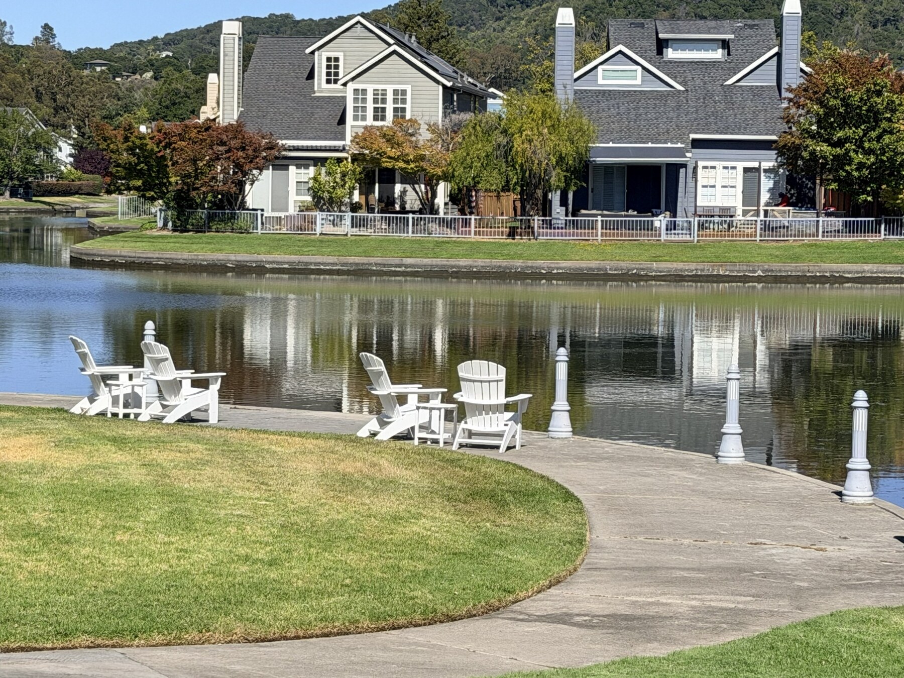Hudson Bay waterfront homes in Foster City